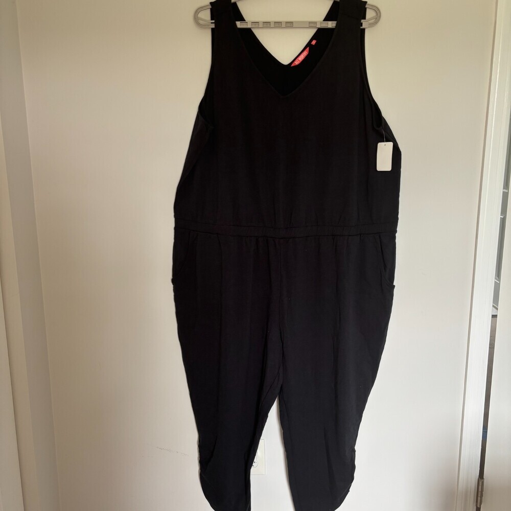 ALL WORTHY NEW Knit Sleeveless Double VNeck Capri Jumpsuit Women 5X Petite Black